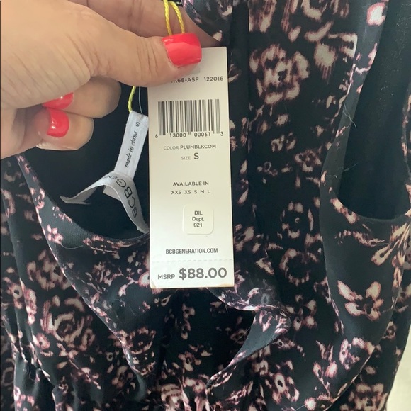 BNWT BCBGeneration sleeveless plum color sz small - Picture 4 of 6